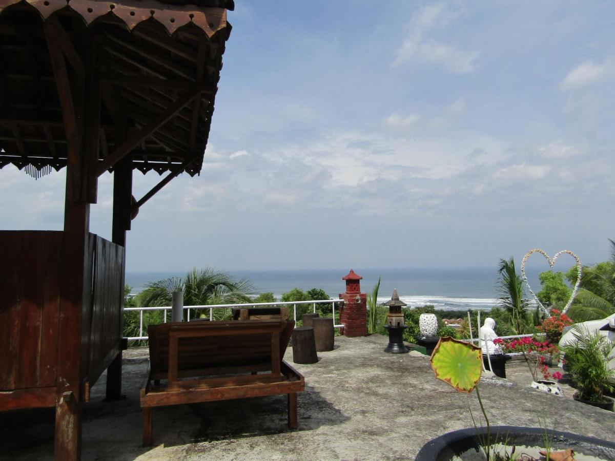 Losmen Kinasih Puncak & Gazebo Pandang Bantul Kültér fotó